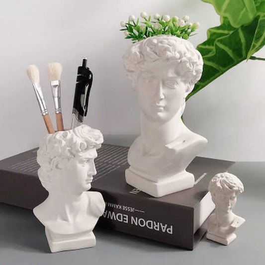 Storage Pen Holder David Statue